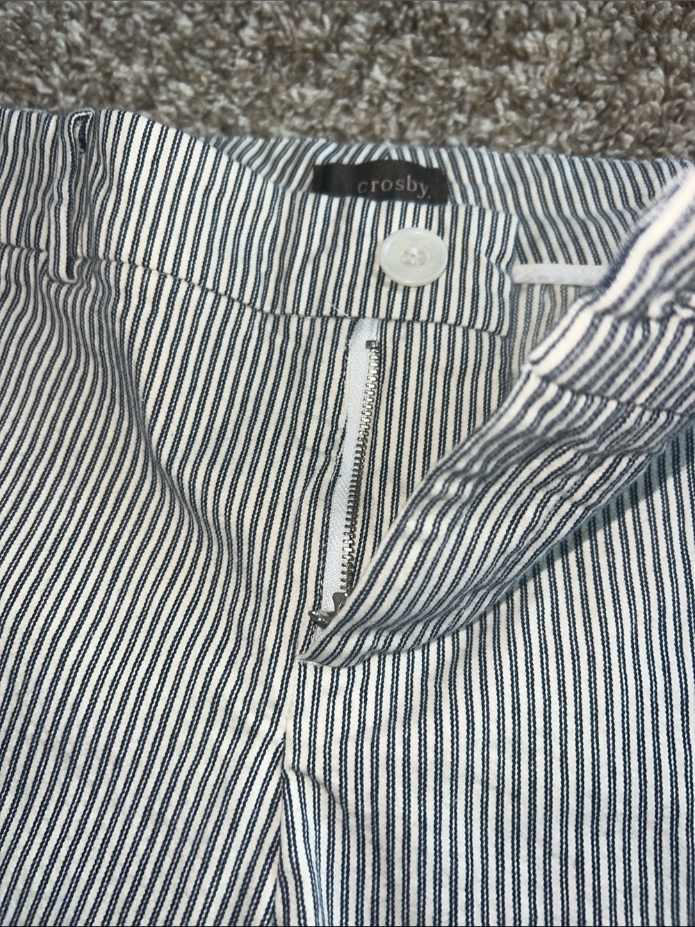 NWOT! 🇺🇸 Crosby. Navy & White Striped Cotton Blended Women's Shorts - size 8! - Picture 6 of 15